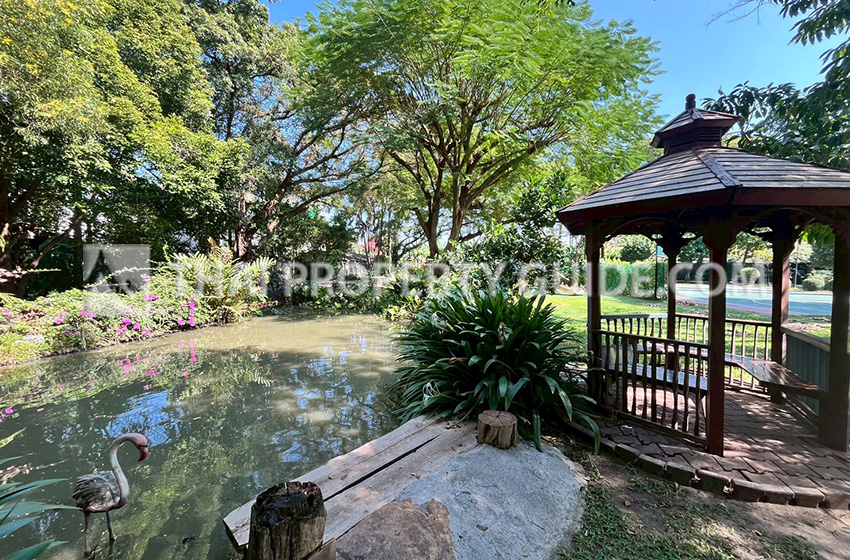 House with Private Pool in Sukhumvit : Panya Village On-Nut 